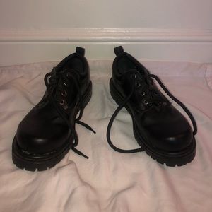 Platform chunk low ankle boots